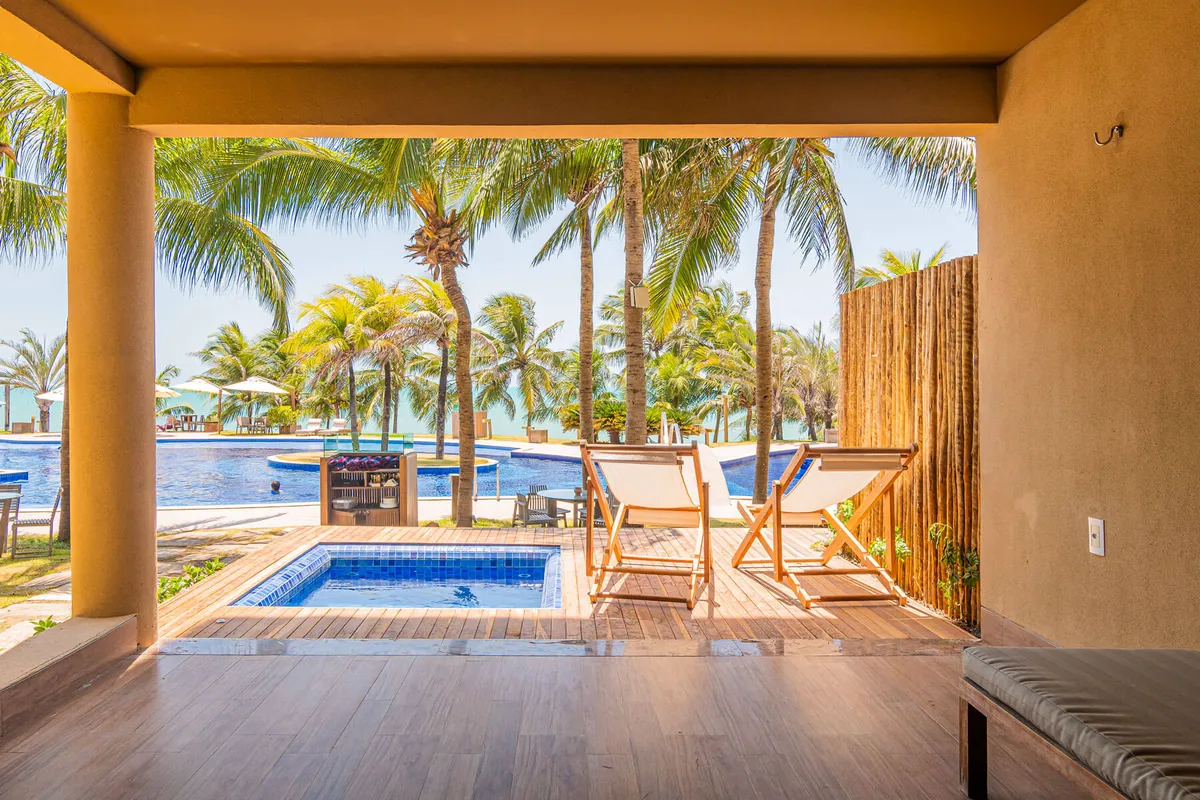 Suíte com piscina privativa no Carmel Charme Resort